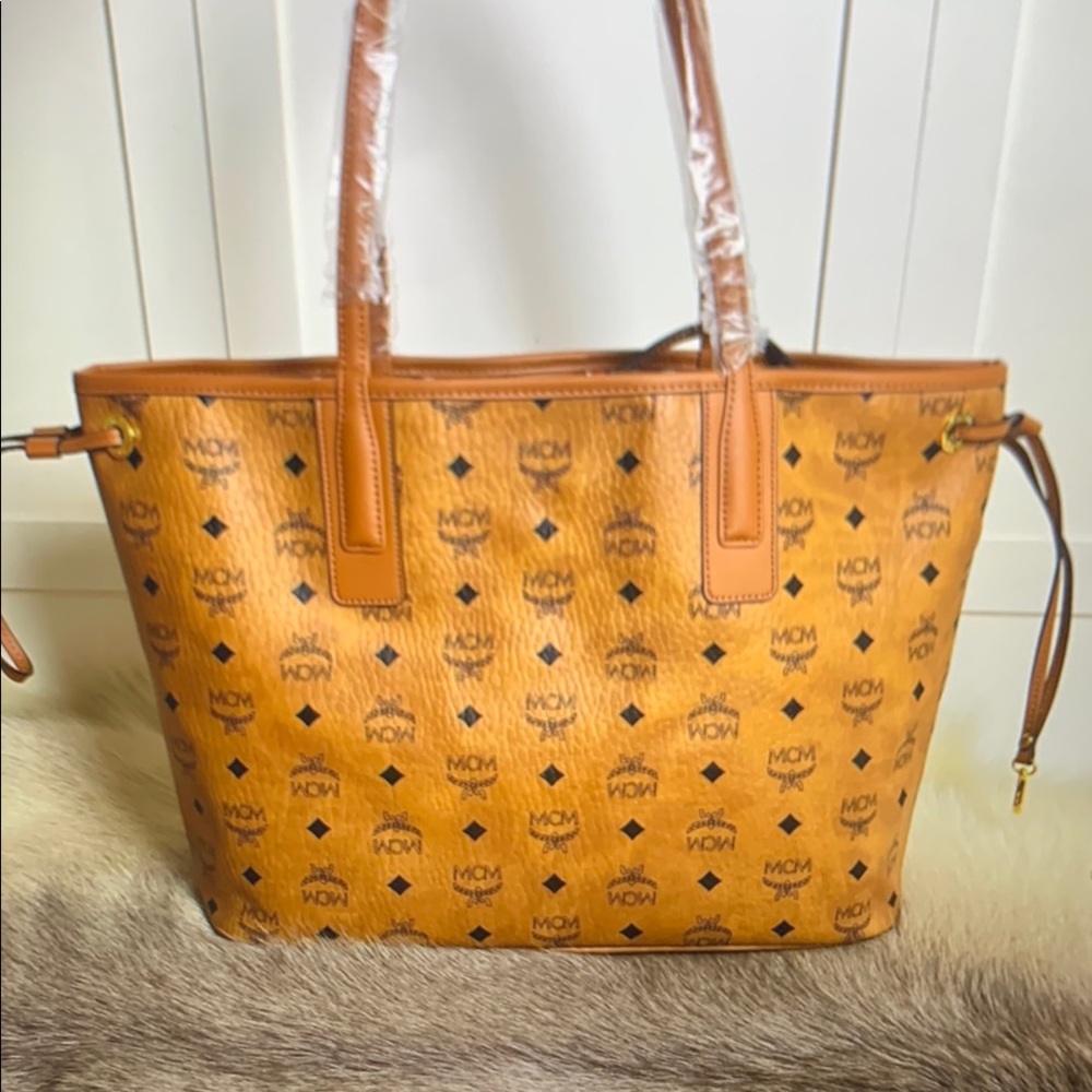 MCM Tan Leather Tote Bag - Picture 3 of 9